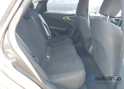 2015 Chrysler 200 Limited z USA, uszkodzony, nr VIN 1C3CCCAB1FN561040